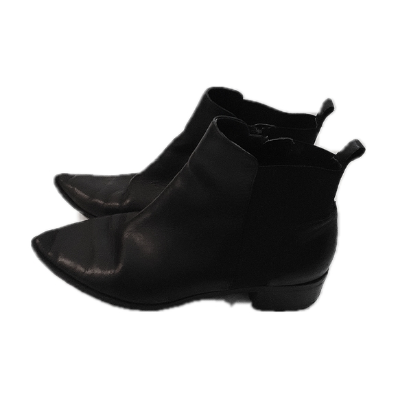 Crown Vintage Afessa Booties With Point Toe